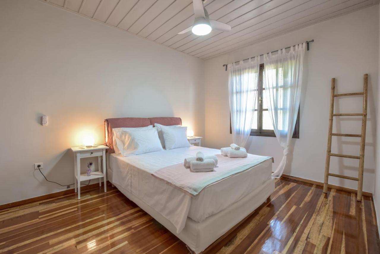 Alexandre Maison Beachfront Gialova Vacation Home Zewnętrze zdjęcie